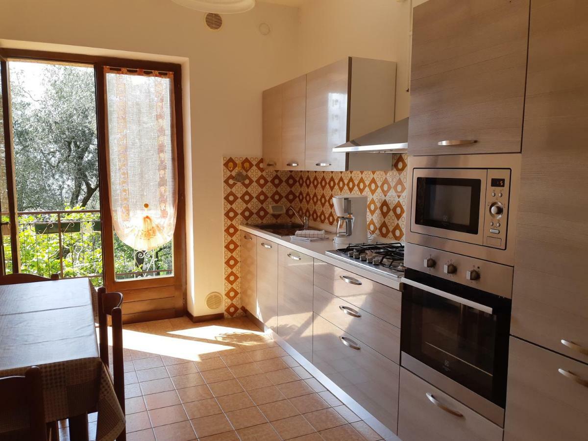 Casa Vacanze Ester Бренцоне-суль-Гарда Екстер'єр фото