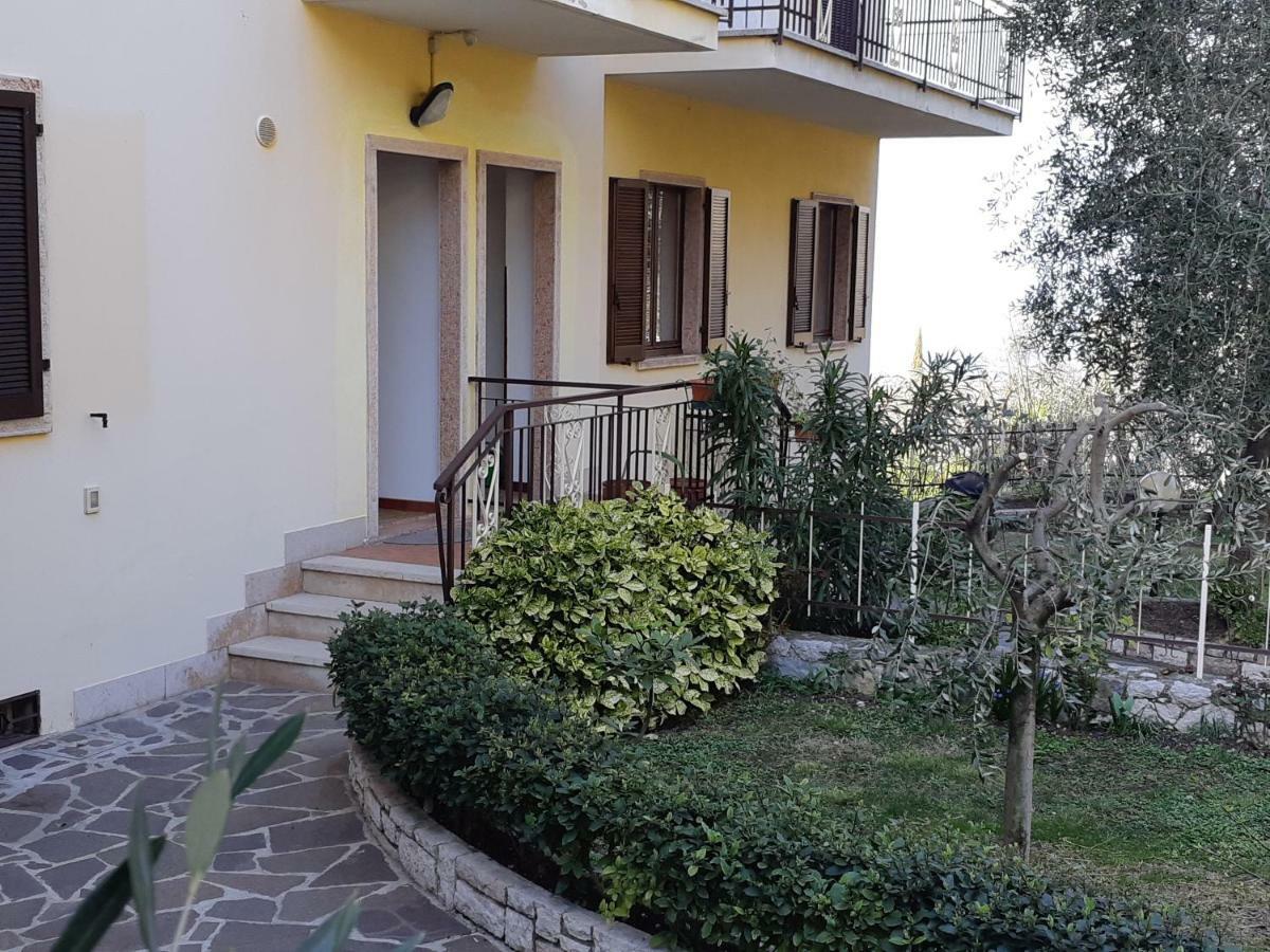 Casa Vacanze Ester Бренцоне-суль-Гарда Екстер'єр фото